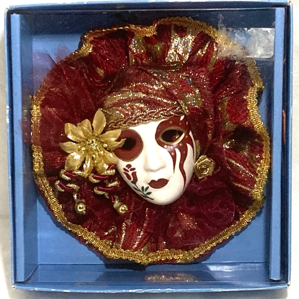 Timeless Treasures Vintage Prince Era Harlequin Wall Mask Red & Gold
